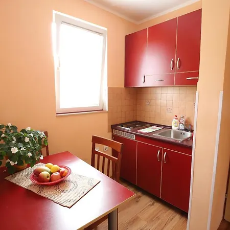 Aris Apartment